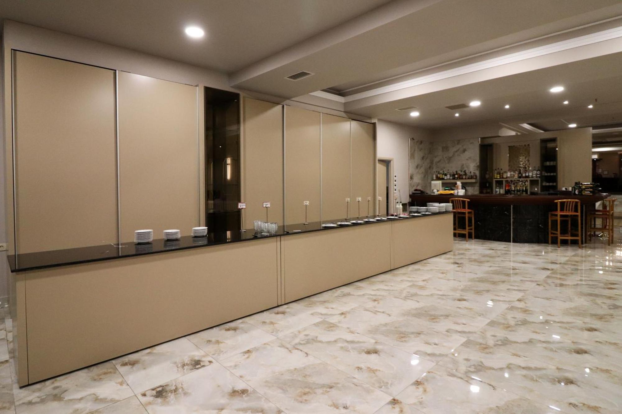 Hotel Orfeas Калампака Экстерьер фото