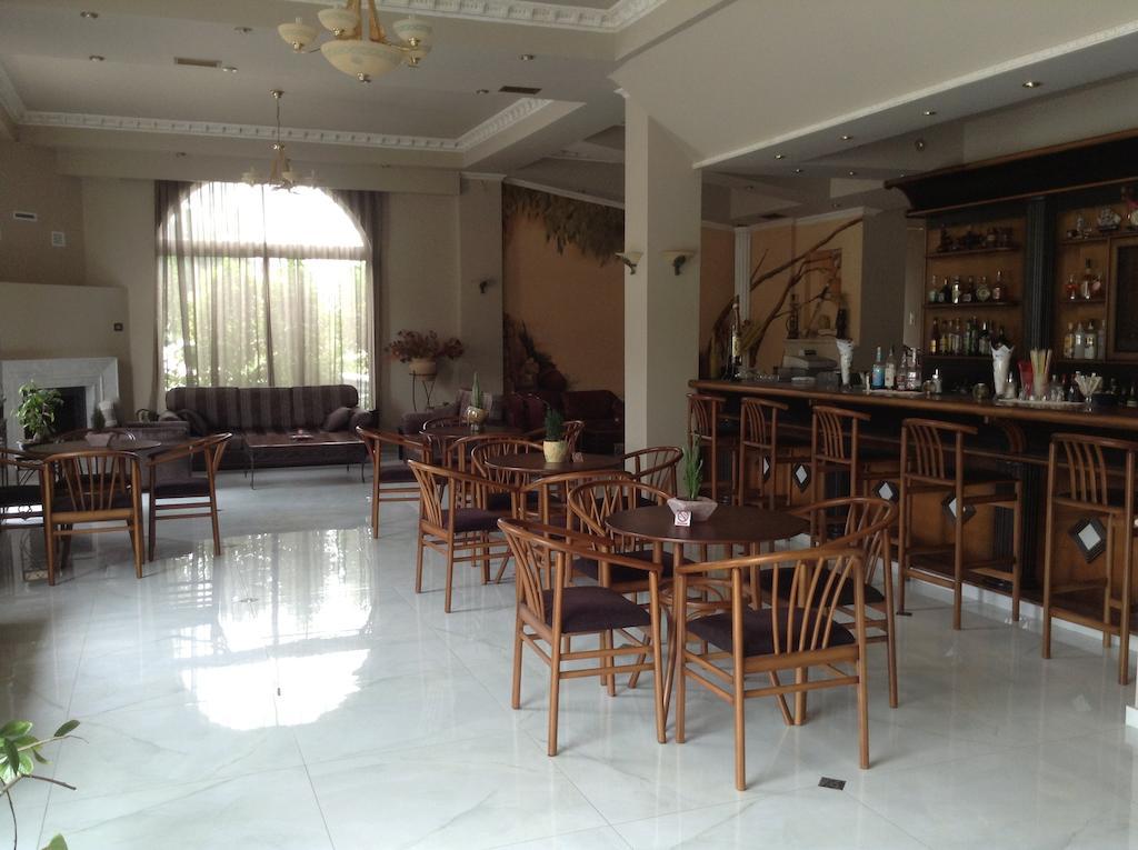 Hotel Orfeas Калампака Экстерьер фото